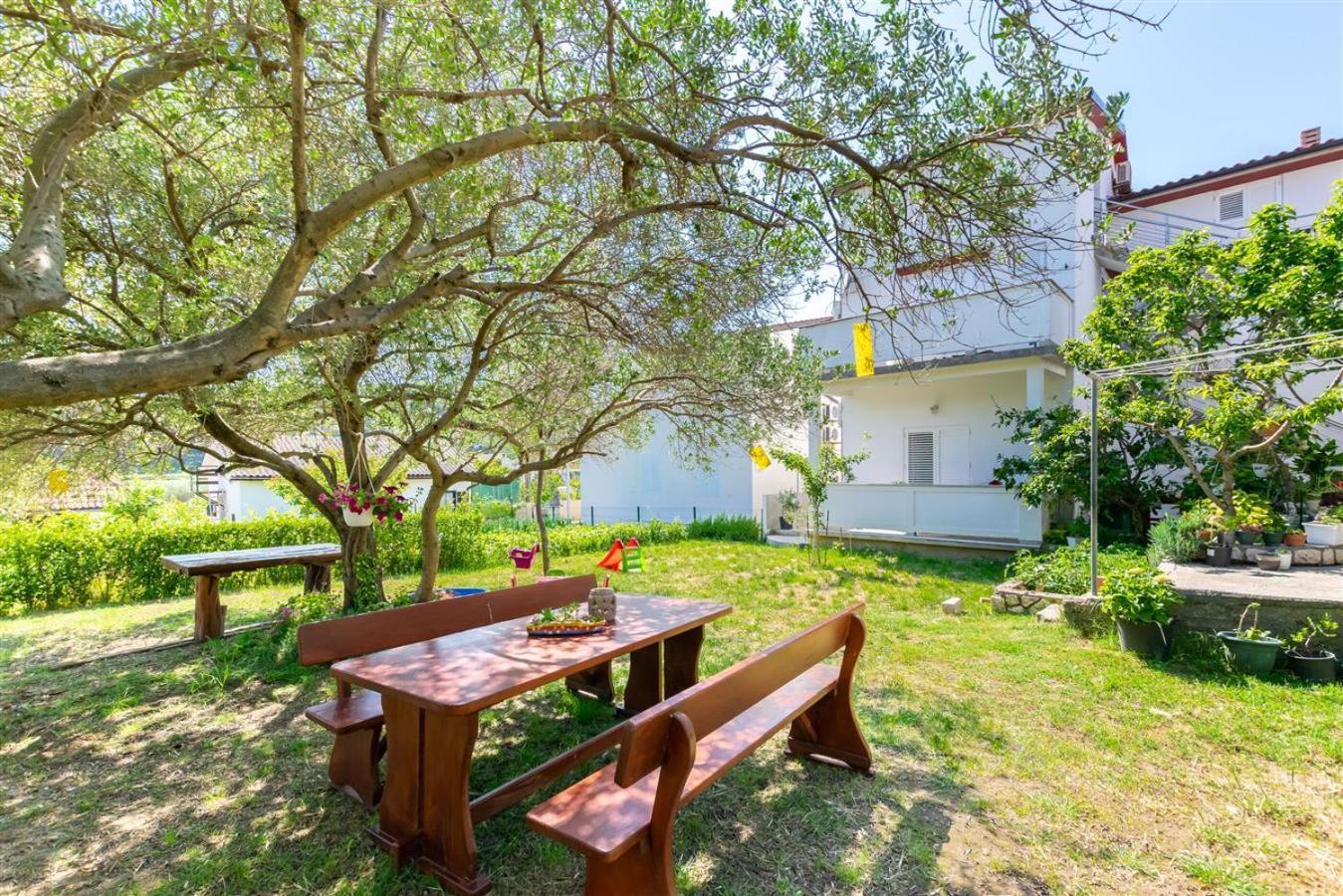 Apartment Dragan I Slavica Lopar Exterior photo